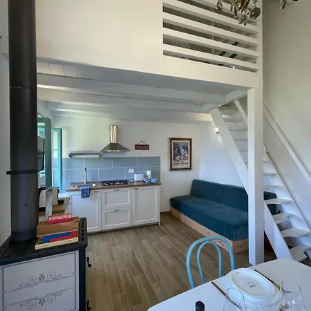 Dom wakacyjny - Dreamy Retreat, Footpath Only Cadenabbia