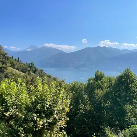 - Dreamy Retreat, Footpath Only *