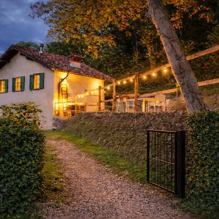 - Dreamy Retreat, Footpath Only