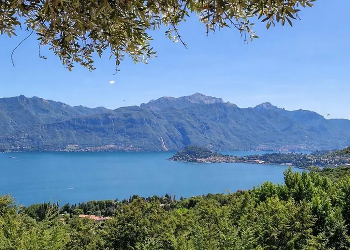 Chalet - Dreamy Retreat, Footpath Only *